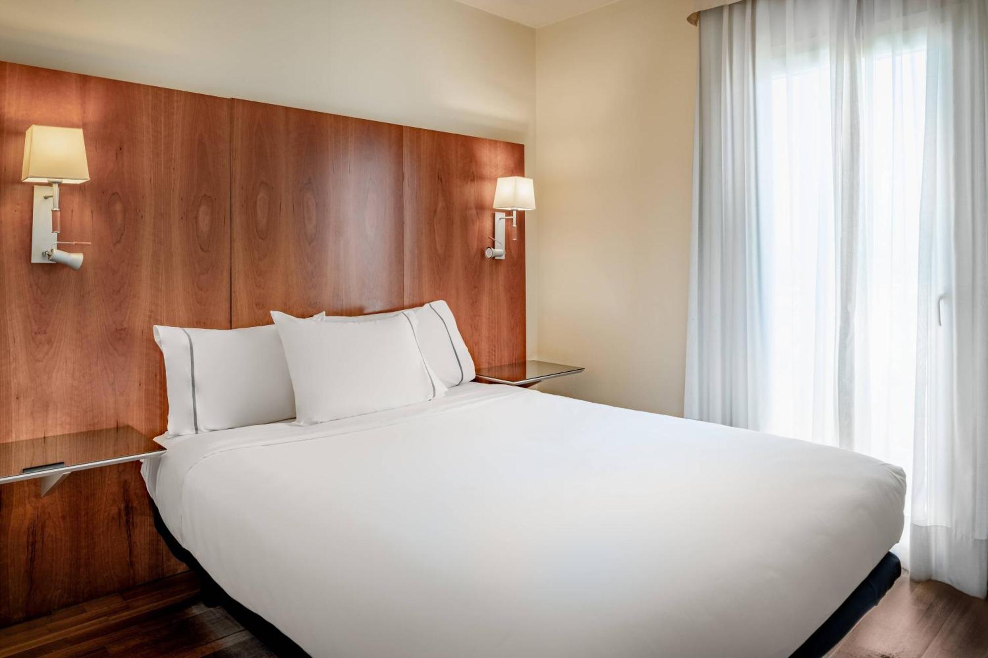 Ac Hotel La Linea By Marriott La Línea de la Concepción Εξωτερικό φωτογραφία