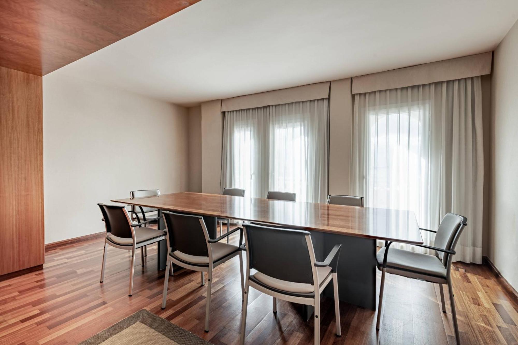 Ac Hotel La Linea By Marriott La Línea de la Concepción Εξωτερικό φωτογραφία