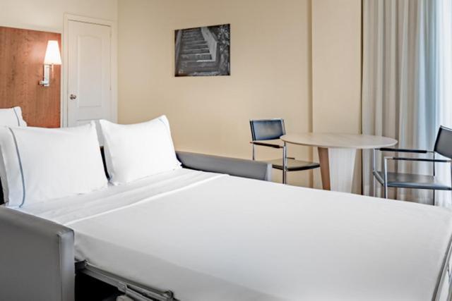 Ac Hotel La Linea By Marriott La Línea de la Concepción Εξωτερικό φωτογραφία