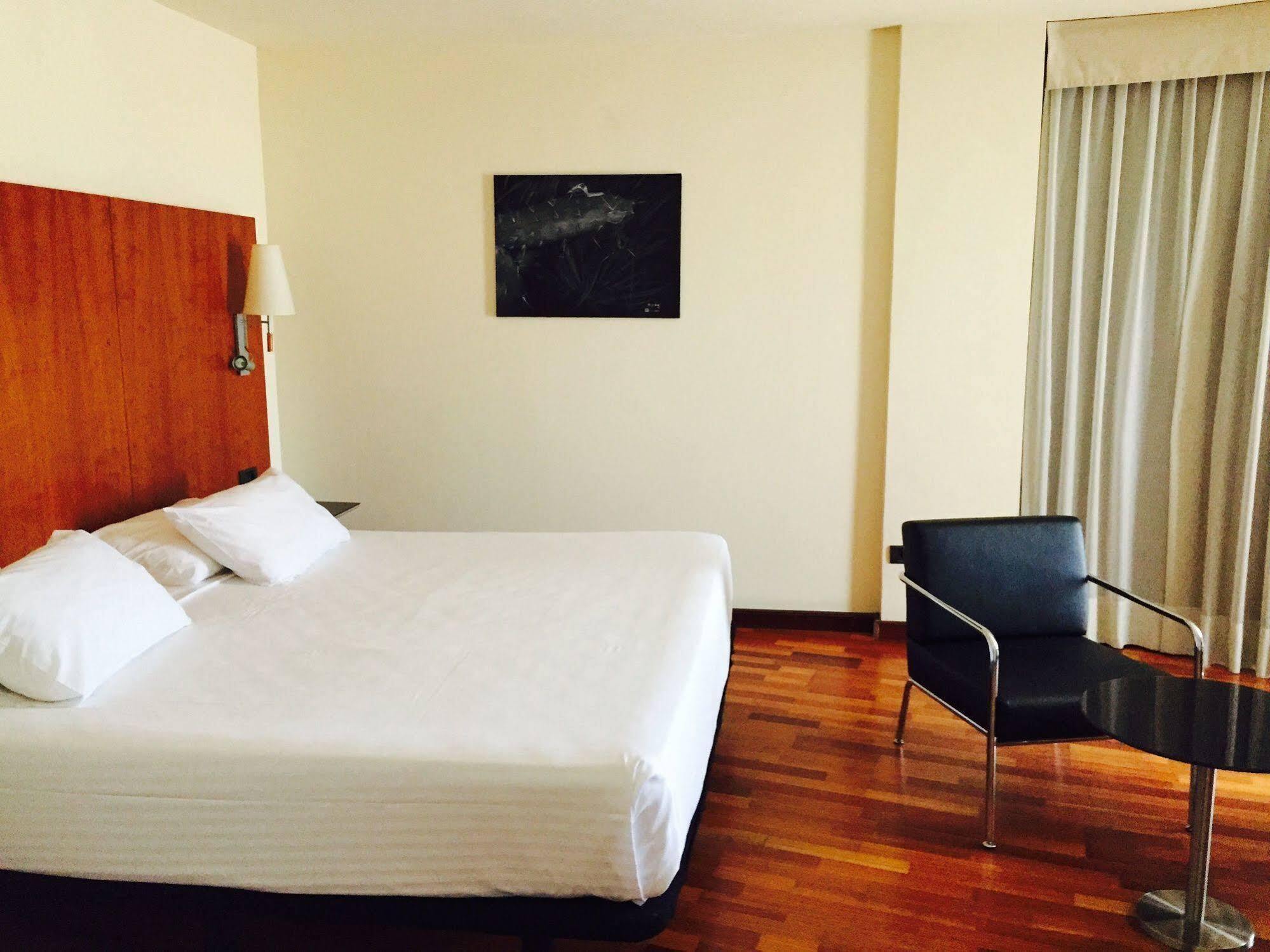 Ac Hotel La Linea By Marriott La Línea de la Concepción Εξωτερικό φωτογραφία